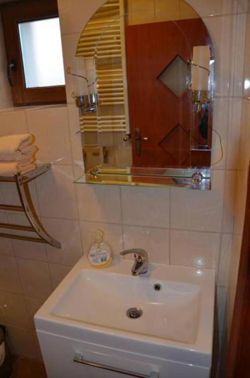 Agroturystyka U Siwego Rokitki  Ngoại thất bức ảnh